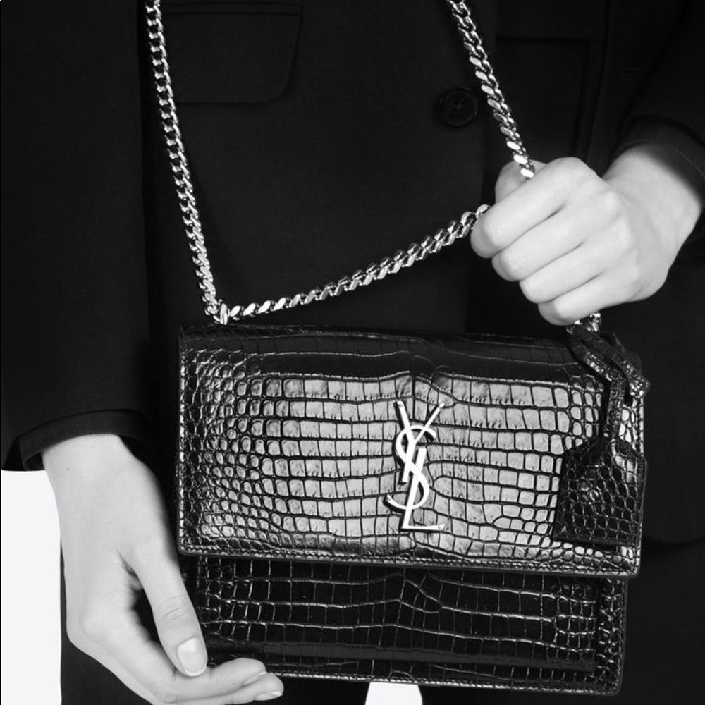 Medium size Crocodile Embossed bag . Crossbody and shoulder. New.